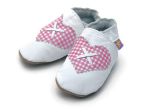 Starchild shoes Kožené capáčkyse srdíčkem bílé STARCHILDSHOES velikost: 0-6 měsíců